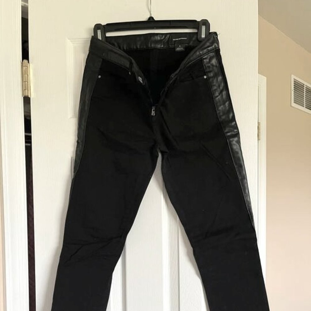 Club Monaco - Size 4 Black jean w/ Faux Leather Detail